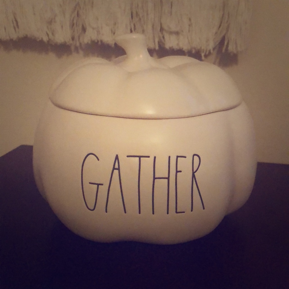 Rae Dunn Cookie/Candy Dish